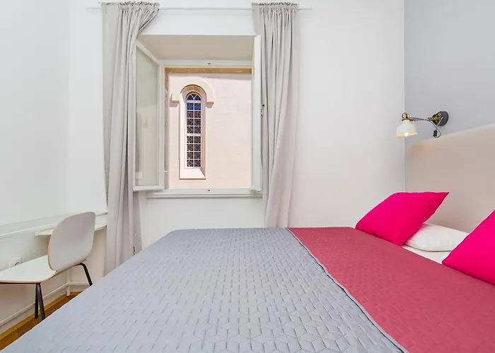 Apartment Dox